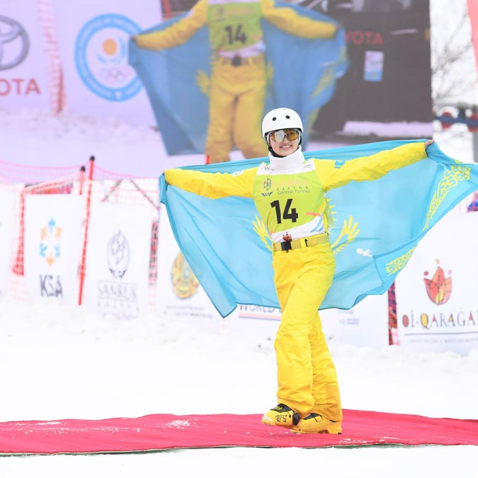 Janbota AQSh-ta top jardy