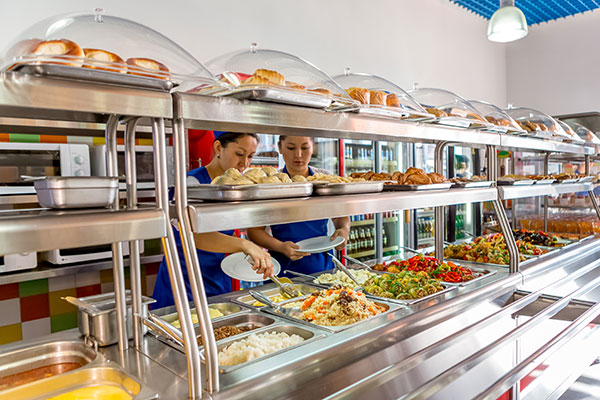 Atyraýda qoǵamdyq tamaqtaný oryndarynyń ıelerine 2 mln 858 myń teńge aıyppul salyndy