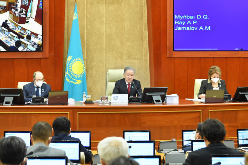 Sot júıesin úlken ózgeris kútip tur