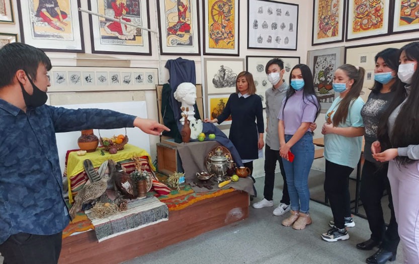 «О́mir - óner» shyǵarmashylyq kórmesi ótti