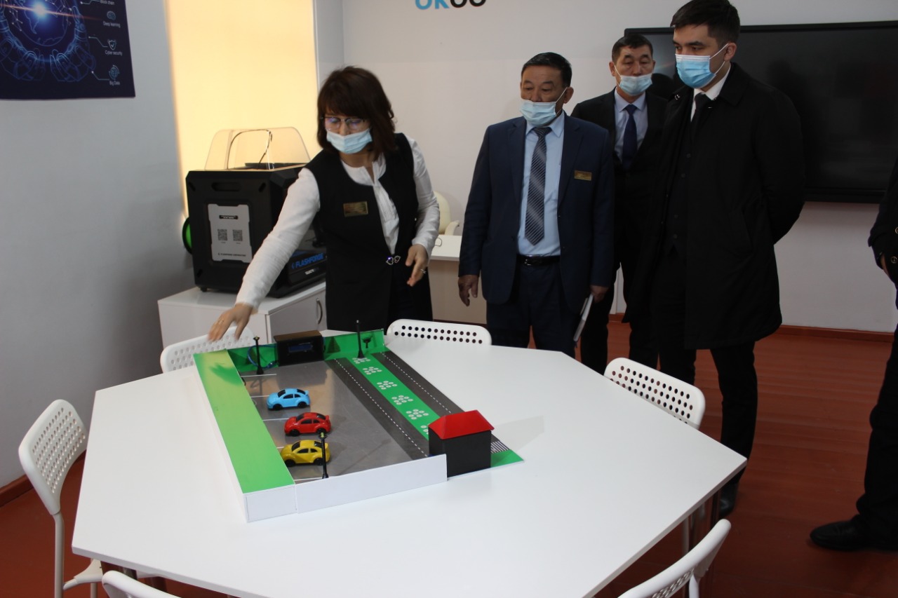 Túrkistan oblysynda otbasy úlgisindegi balalar aýylynyń ahýaly talqylandy