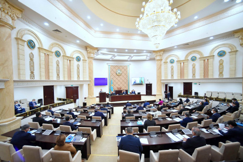 Zań qabyldaýda halyq úni eskeriledi