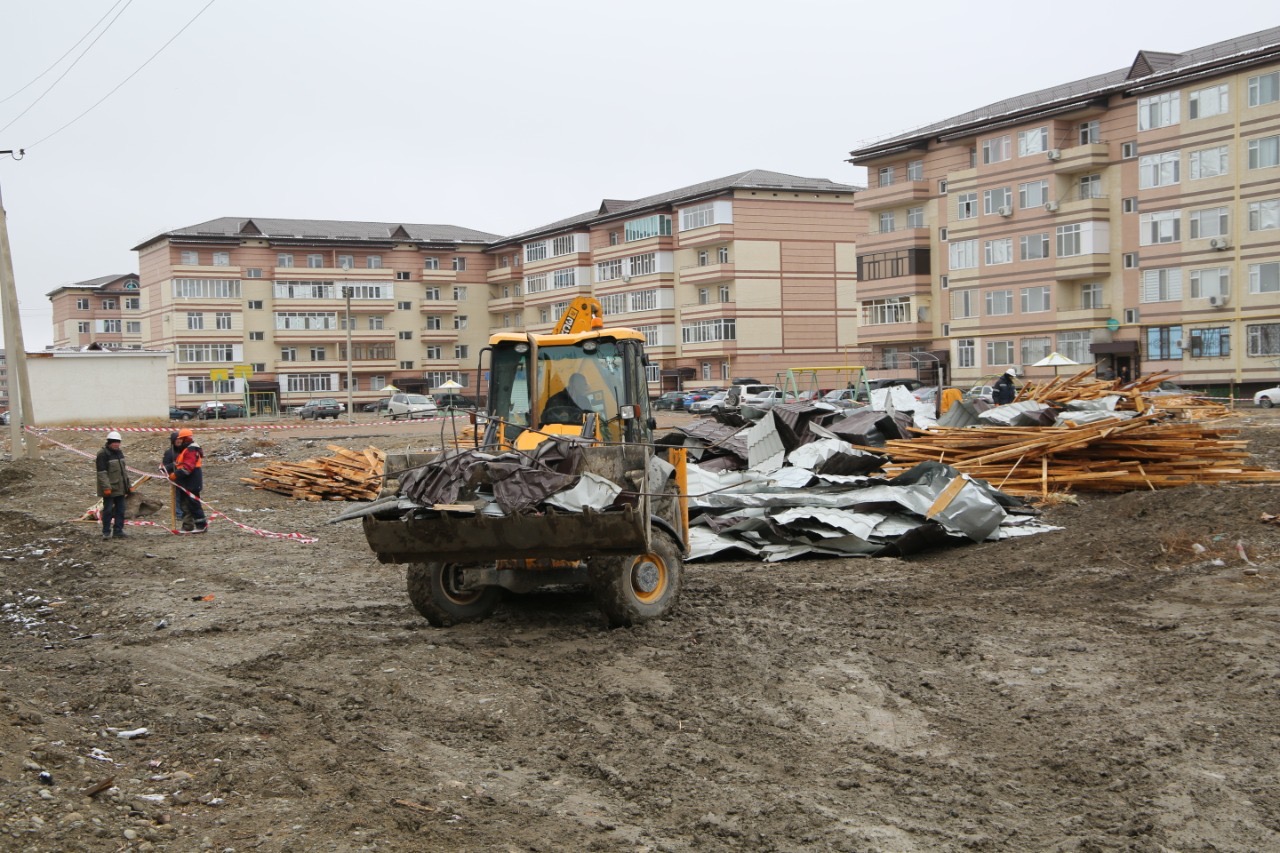 Tarazda qatty jelden zardap shekken nysandar qalpyna keltirilýde 