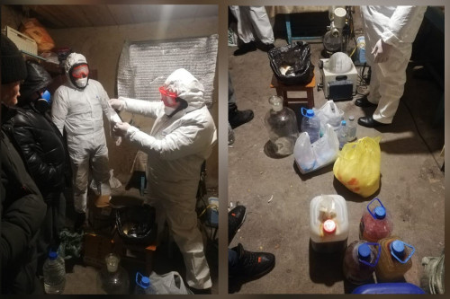 Sıntetıkalyq esirtkilerdi aýylda daıyndaǵan top quryqtaldy