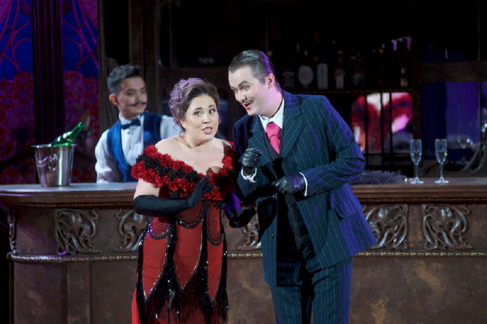 Kóktem áýenderi kóńil kóteredi