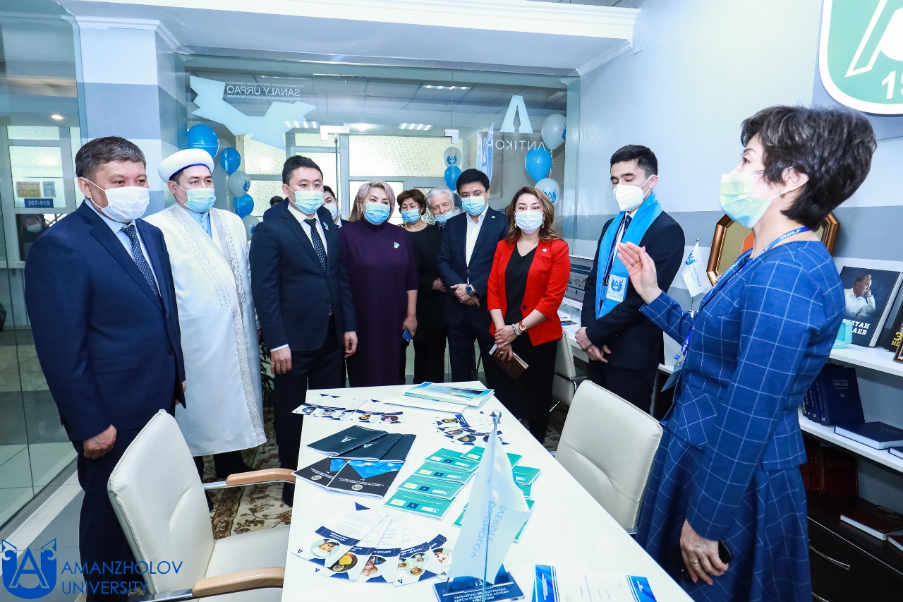 «Oren University» keńsesi men «Taza qol» músini ashyldy