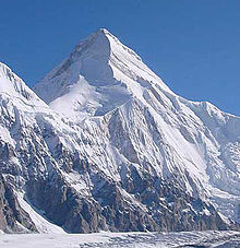 Almaty taýlarynda adasqan týrıster tabyldy