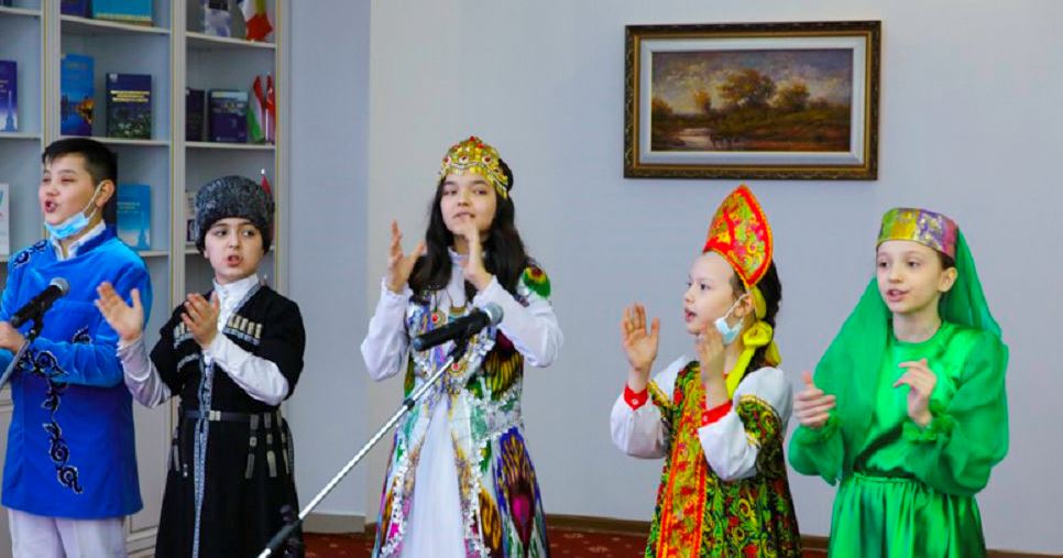 Shyǵarmashyl balalardy  qoldaıdy