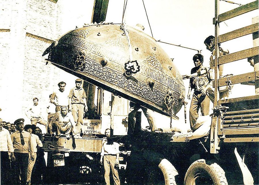 Bereke basy – Naýryz, qazyna quty – Taıqazan