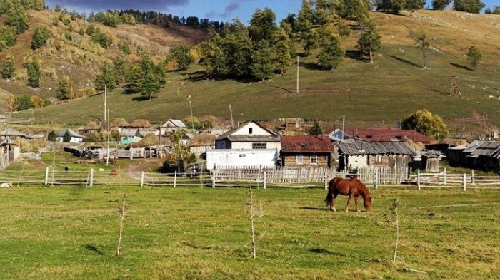 Aýylda tursa da – aqsaýsaq