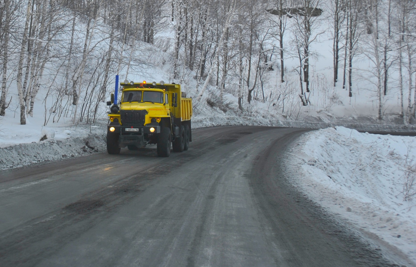 ShQO trassalarynda aýyr júk kólikterine shekteý qoıylady