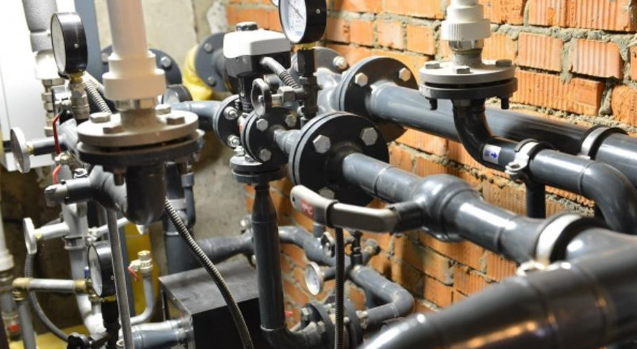 Almatyda bıyl 20 shaqyrymdaı jylý jelisi jóndeledi