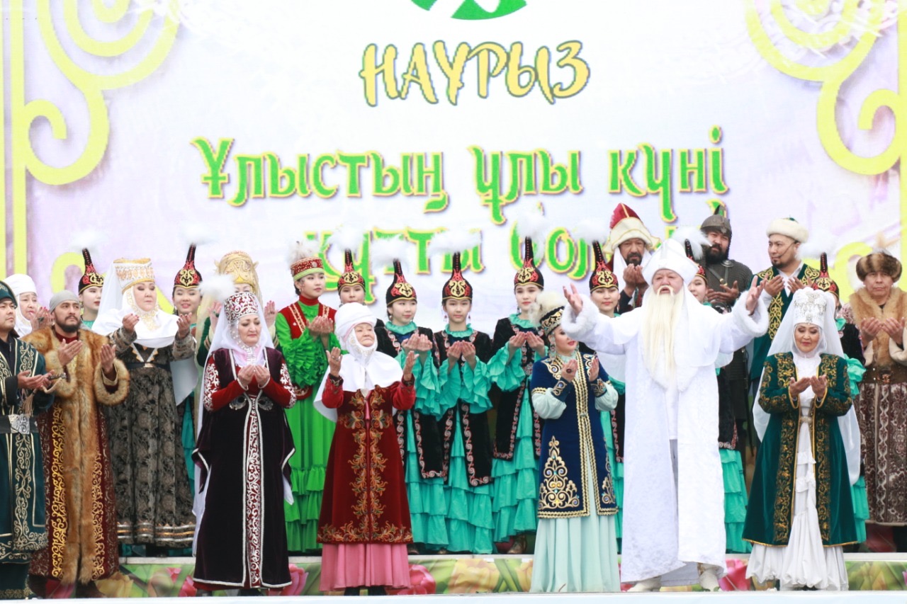 Atyraýda Naýryz merekesi atalyp ótti