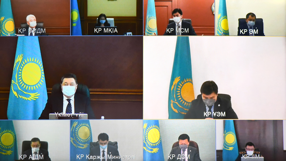 Úkimette «100 naqty qadam» Ult josparyn iske asyrý barysy qaraldy