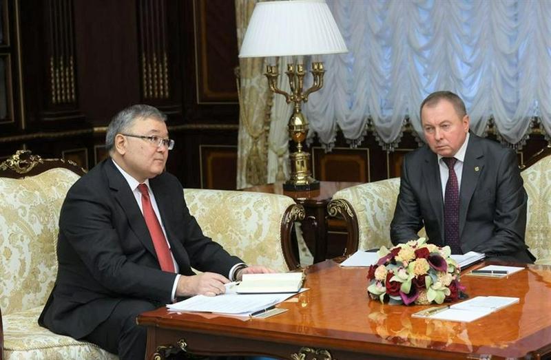 Qazaqstan Elshisi Belarýs Prezıdenti Aleksandr Lýkashenkomen kezdesti
