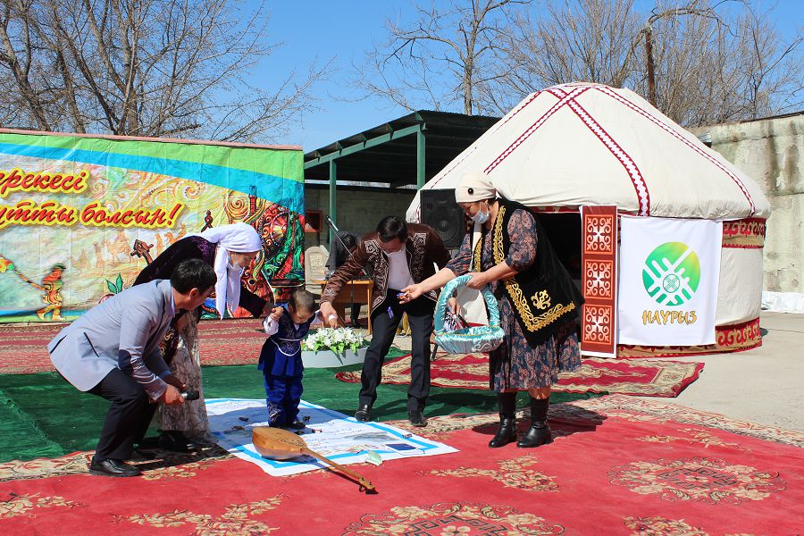 Áýlıeata jerindegi ádemi kún