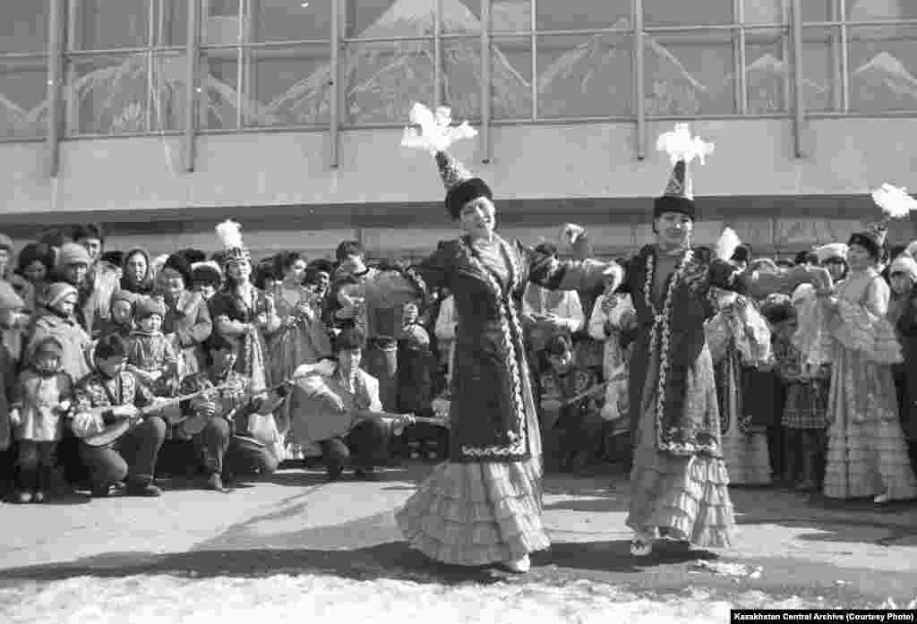 Nur-Sultandaǵy tuńǵysh Naýryz