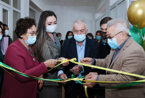 О́skemende fızıka ortalyǵy ashyldy