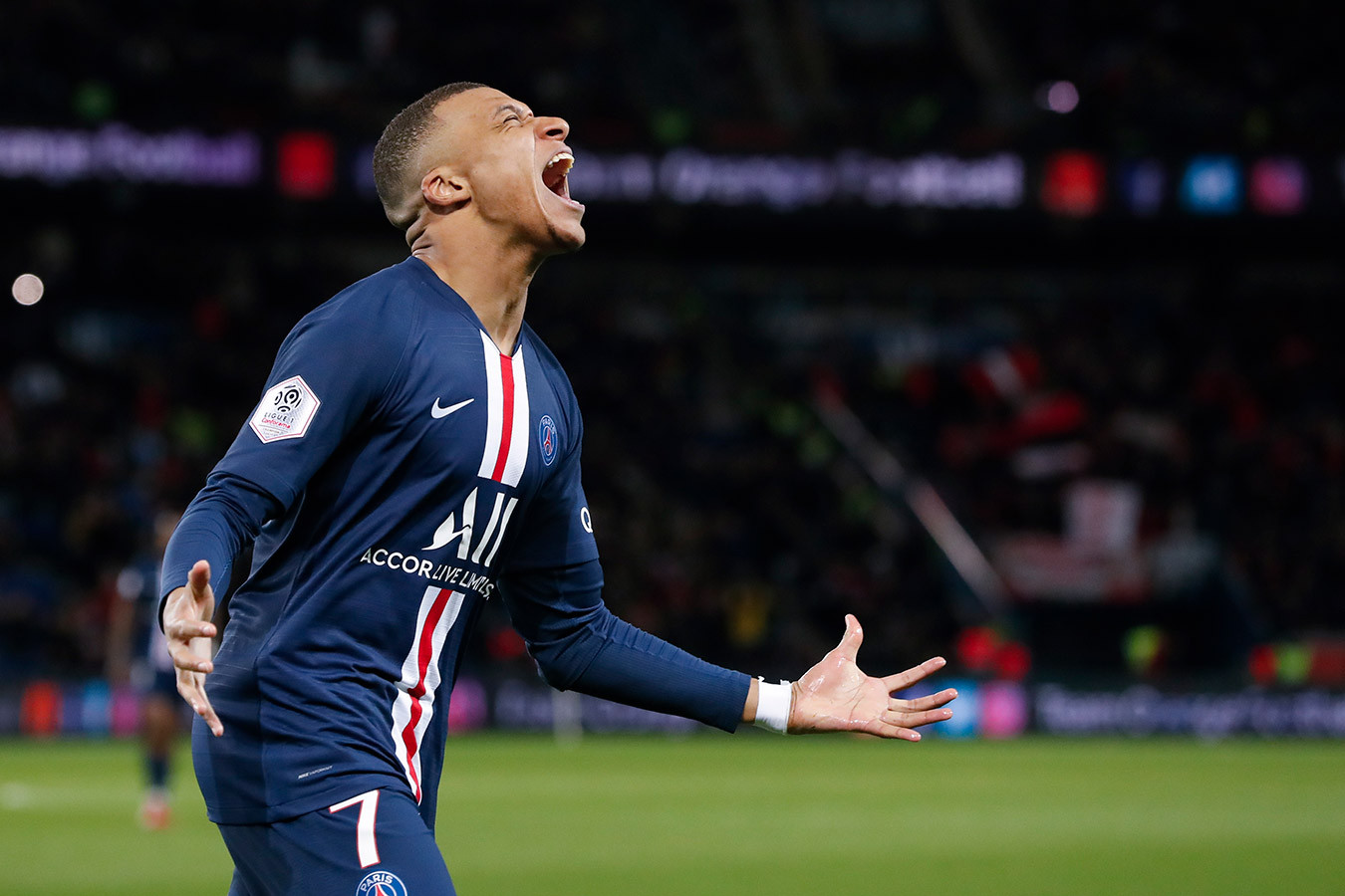 Fýtbol: Qazaqstan Fransııadan utylyp qaldy