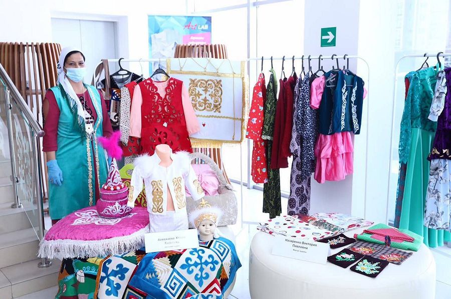 Tigin mashınasyn alyp, tabys tabýǵa kiristi