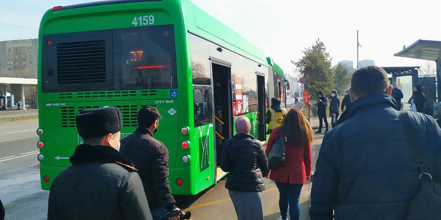 Betperdesiz jolaýshy (Qoǵamdyq kólik júrgizýshileri maskasyz turǵyndardy túsirip kete alady)