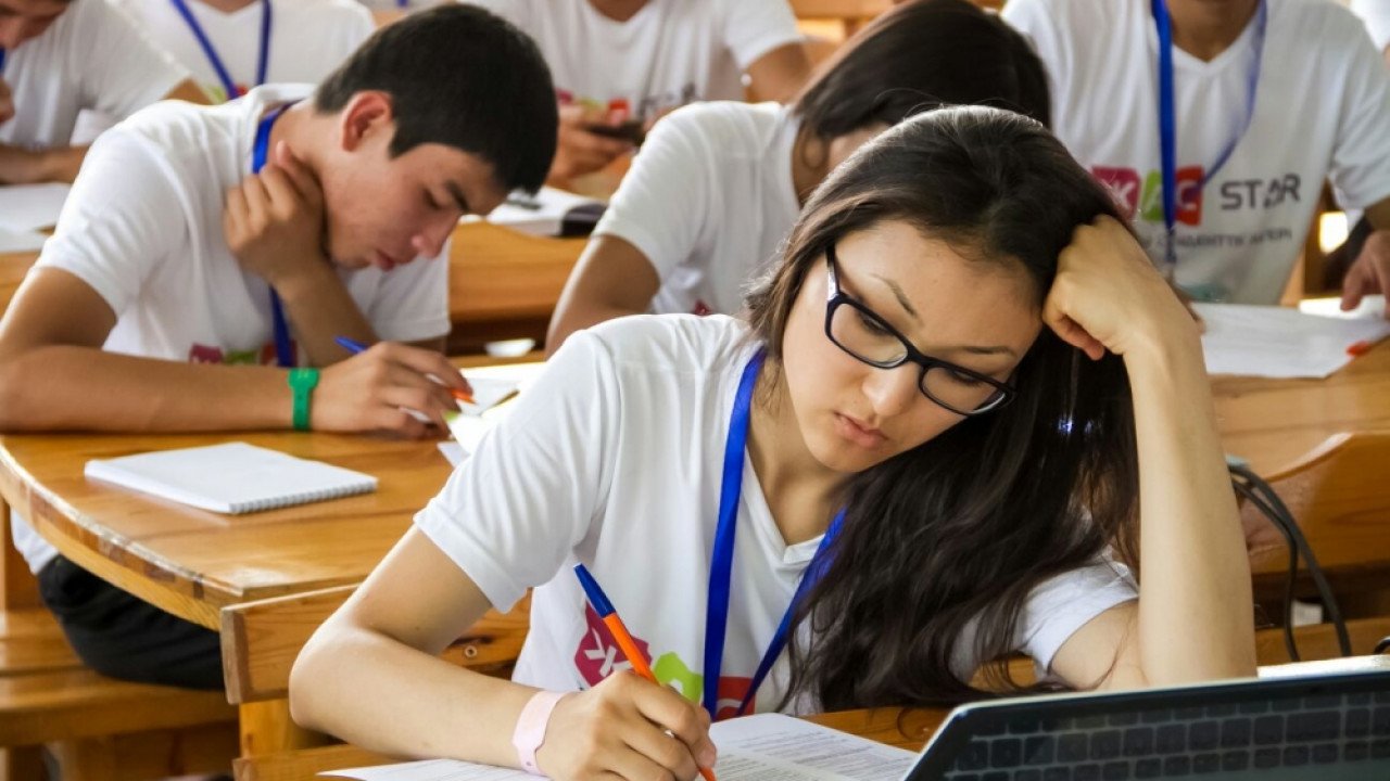 «Jas maman» jobasy: Jastar úshin biregeı daǵdylar men quzyretter