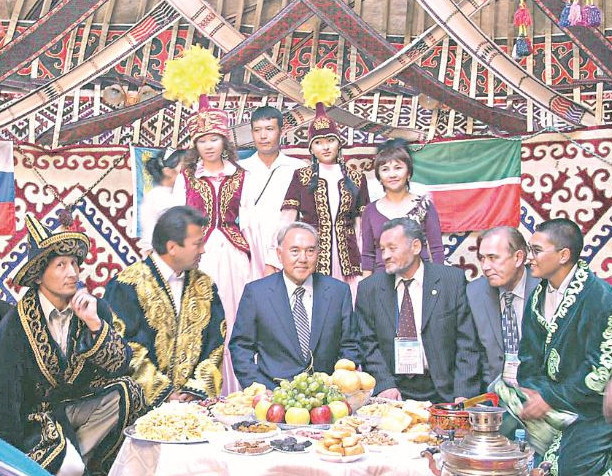 Elbasy jáne alystaǵy aǵaıyn