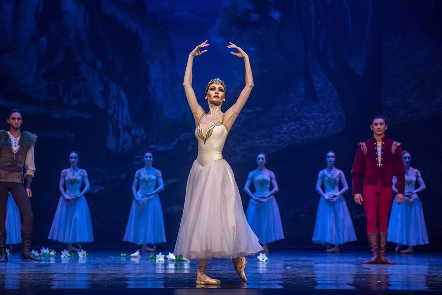 Armanǵa qanat baılaǵan...