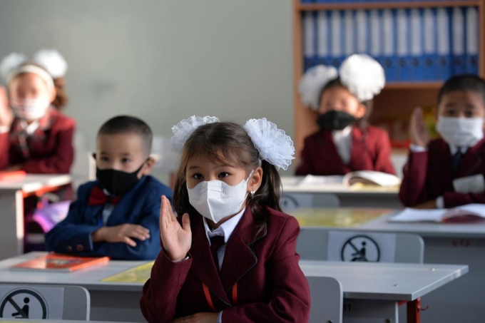 Mektep oqýshylary arasynda vırýs juqtyrǵandar kóbeıdi