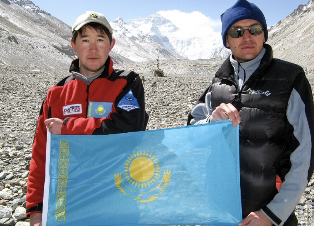 Kók baıraǵymyz – eń bıik shyńdarda