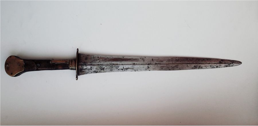 Tileýli batyrdyń qanjary