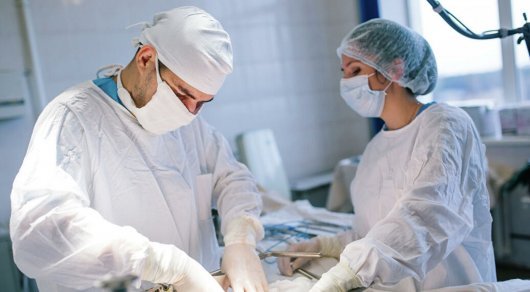 Almatydaǵy atys: Jaraqat alǵan kúzetshiniń jaǵdaıy belgili boldy