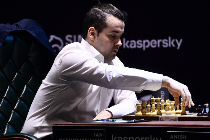 Shahmattan «Úmitkerler týrnırinde» Iаn Nempomnıashıı top jardy