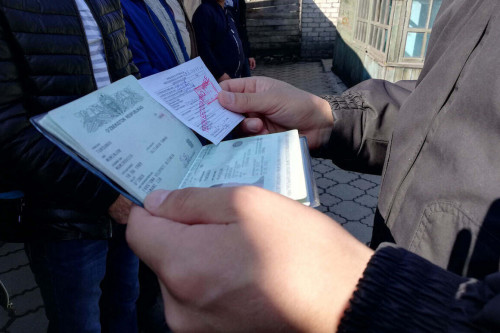 Qazaqstan shekarasyn zańsyz kesip ótken aýǵandyqtar ustaldy