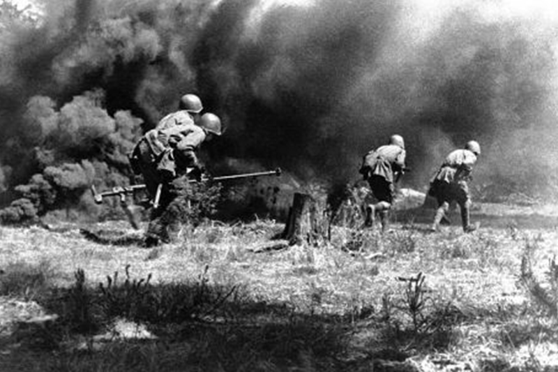 Ardagerdiń aýlasynda orkestr áýeledi