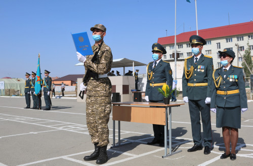 Batysta 200 jas sarbaz ant qabyldady