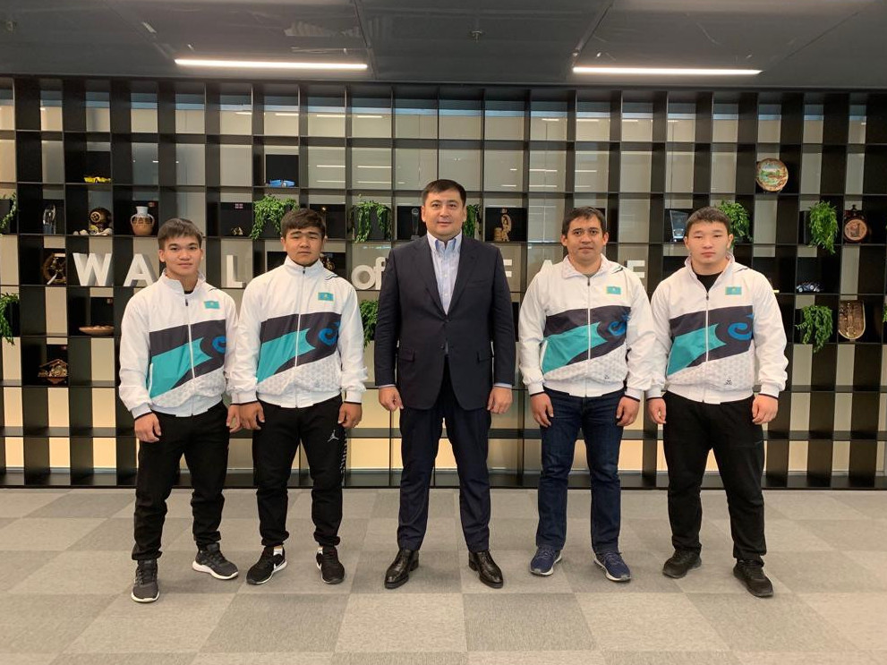 Jastarymyzdan tolaıym tabys kútemiz