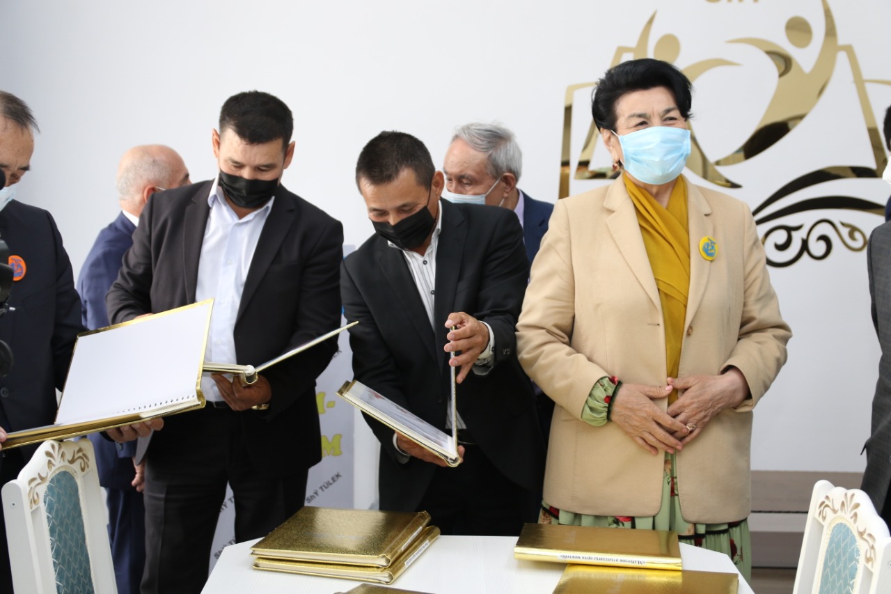 Shý aýdanynyń túlekteri aýylǵa qoldaý kórsetti