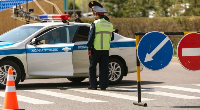 Shyǵys Qazaqstan: Qara jolda qaýipsizdiktiń aldyn alý sharasy bastaldy