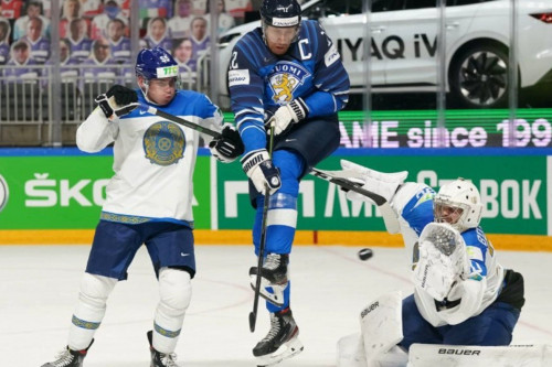 Álem chempıondaryn qapy qaldyrdy