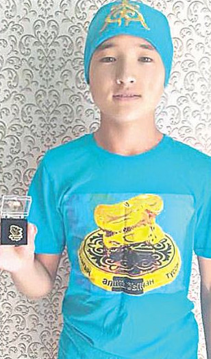 Asyǵy alshysynan tústi