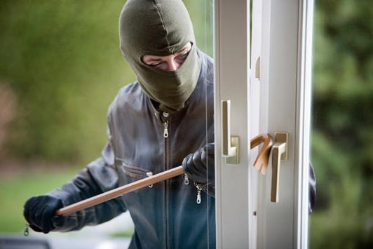 Tórt aıda 4 myńnan asa páter tonalǵan