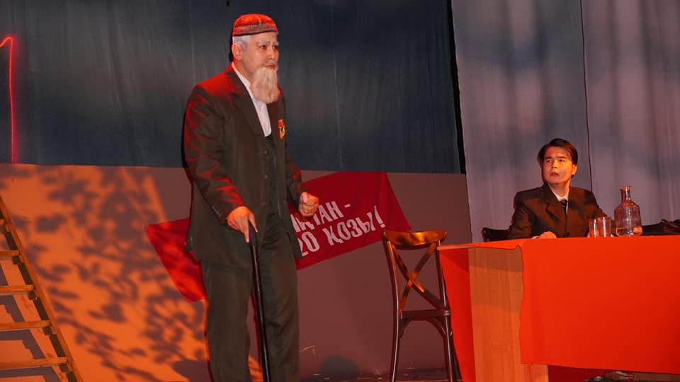 Eńbekti dáriptegen qoıylym