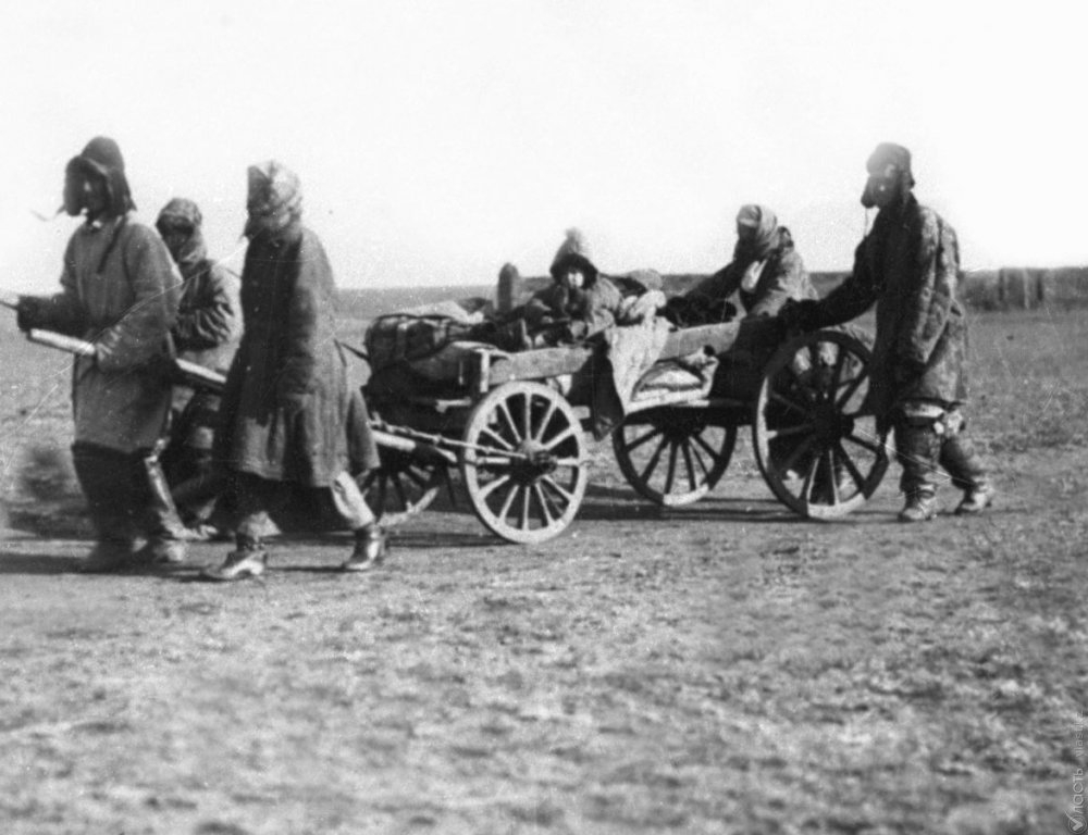 О́skeleń urpaq ótkendi bilýge tıis