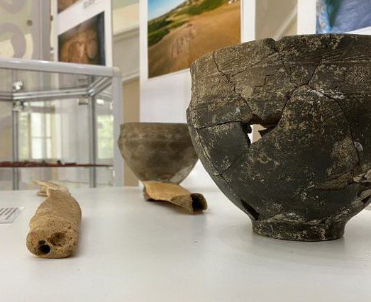 400 eksponatpen tolyqty