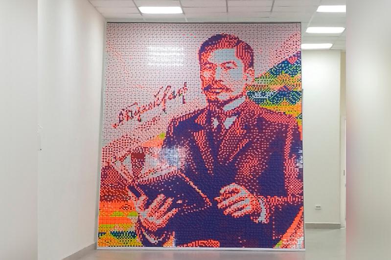 Alash kóseminiń panno portreti