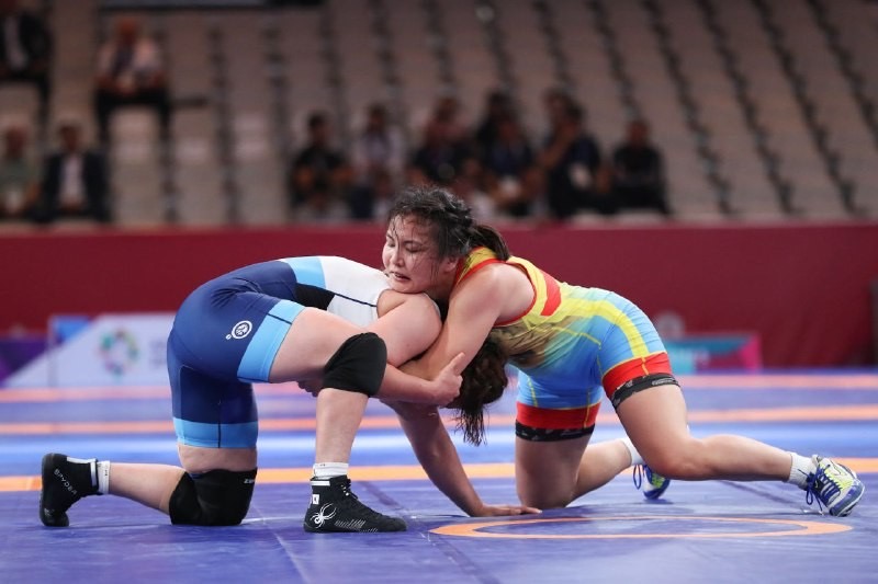 Áıelder kúresinen el namysyn kimder qorǵaıdy?