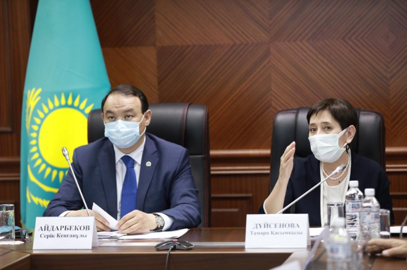 Atyraýda ótinishterdi qaraý tártibi túsindirildi