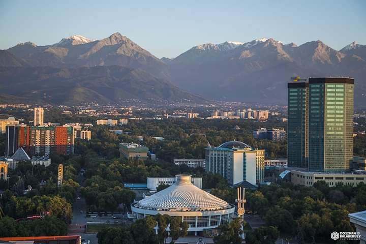 Almaty «jasyl» aımaqta: karantındik shekteýler saqtalady
