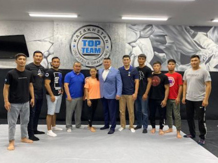 Májilis depýtaty Saǵadat Nurmaǵambetov atyndaǵy klýbtyń sportshylaryn quttyqtady